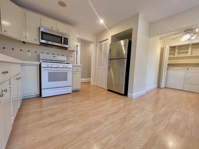 31 Wheatland St, Unit 1 in Somerville, MA - Foto de edificio - Building Photo