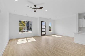 8914 Lowell St in Rowlett, TX - Building Photo - Building Photo