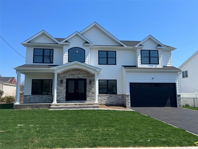 property at 10 19th St