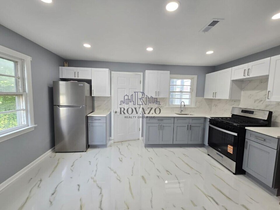 337 Winans Ave in Hillside, NJ - Building Photo