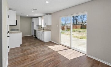 1505 W Collin St in Corsicana, TX - Building Photo - Building Photo