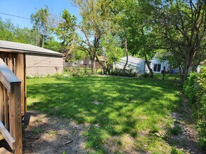 2401 Waltz Ave in Warren, MI - Building Photo - Building Photo