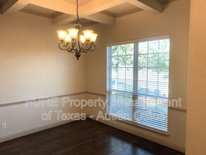 105 Silver Trail in Round Rock, TX - Building Photo - Building Photo