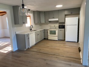 20 Dundee Dr in Bridgewater, MA - Building Photo - Building Photo