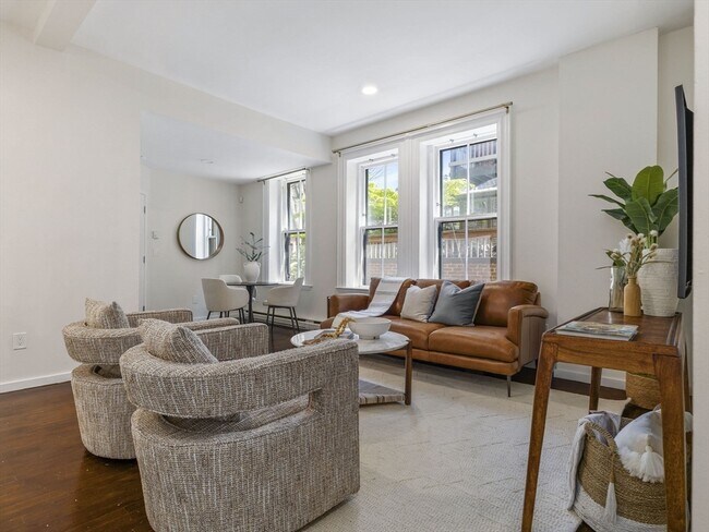 property at 2A Wellington St