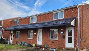 414 Lincoln Ave in Springdale, PA - Building Photo