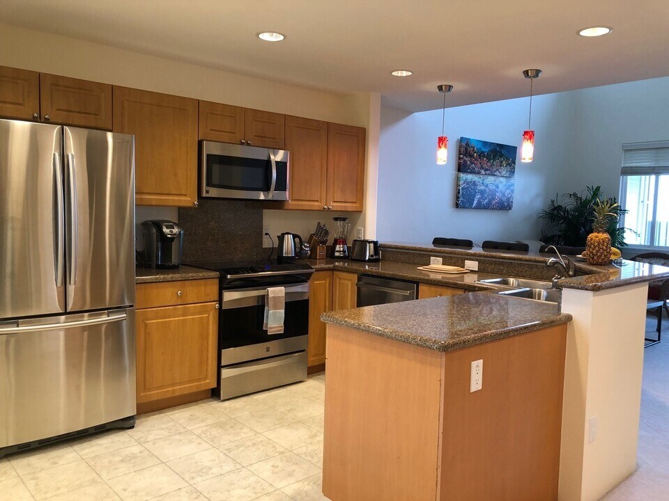 75-6060-6060 Kuakini Hwy in Kailua Kona, HI - Building Photo