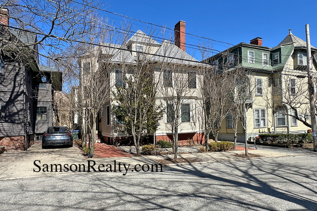 8 Barnes St in Providence, RI - Building Photo - Building Photo