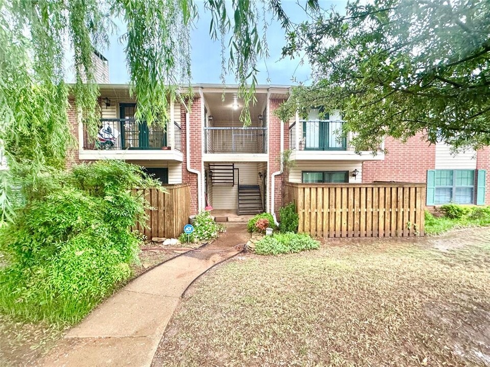 4400 Hemingway Dr in Oklahoma City, OK - Foto de edificio