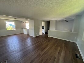 6962 Northview Dr in Lockport, NY - Building Photo