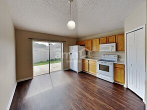 30312 Rattana Ct in Wesley Chapel, FL - Building Photo - Building Photo