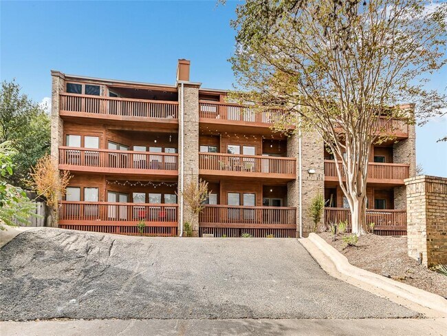 1406 Windsor Rd in Austin, TX - Building Photo - Building Photo