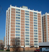 Panorama Apartments in Covington, KY - Building Photo - Building Photo