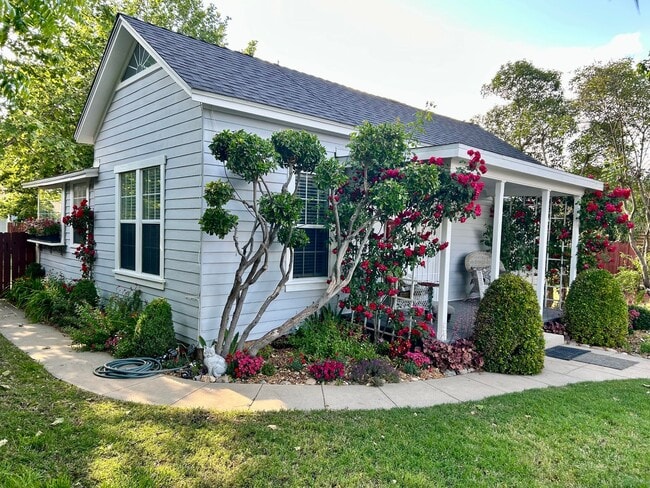 344 Woodworth Ave in Clovis, CA - Building Photo - Building Photo
