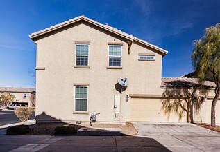 4642 Lime Straight Dr in Las Vegas, NV - Foto de edificio - Building Photo