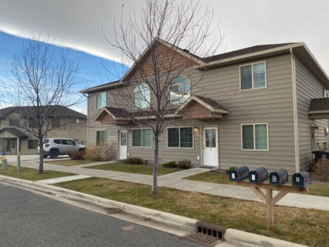 2744 Overlook Blvd in Helena, MT - Building Photo - Building Photo