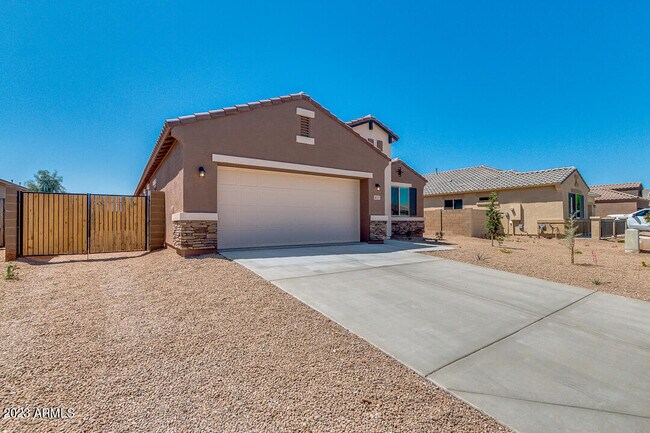 41329 W Curtis Ln in Maricopa, AZ - Building Photo - Building Photo