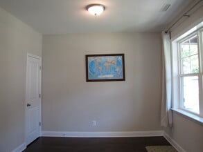 349 Papyrus Pl in Hillsborough, NC - Building Photo - Building Photo