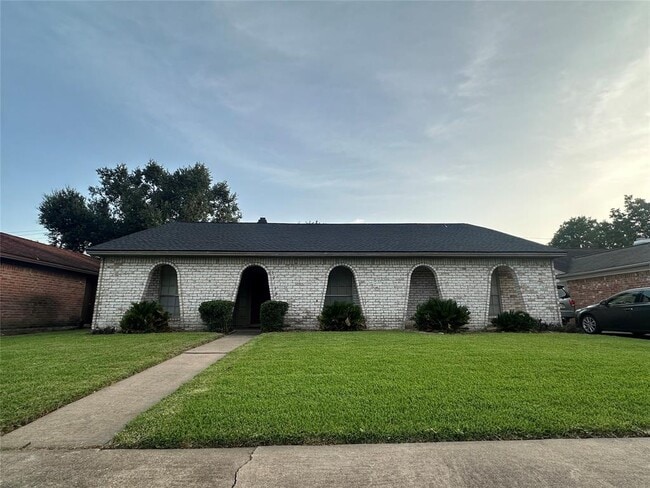 property at 12139 Huntington Park Dr