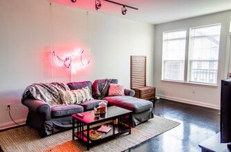 501 N Walnut in Bloomington, IN - Foto de edificio - Building Photo