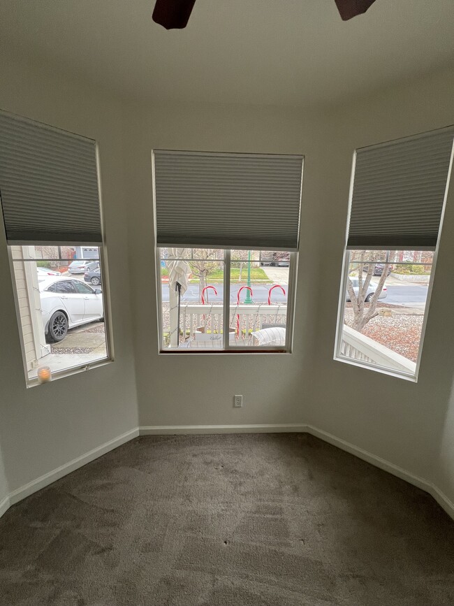 2512 Cedar Berry Ave in Santa Rosa, CA - Building Photo - Building Photo