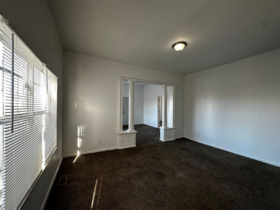 432 S Highland Ave in Columbus, OH - Building Photo