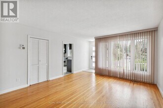 19 Langstone Crescent in Halton Hills, ON - Building Photo - Building Photo