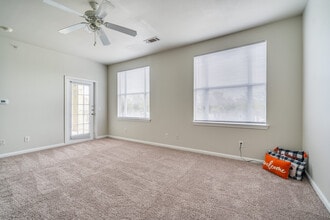 Costa Rialto in Houston, TX - Foto de edificio - Interior Photo