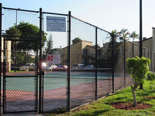 10030 NW 9th St Cir-Unit -106 in Miami, FL - Building Photo - Building Photo