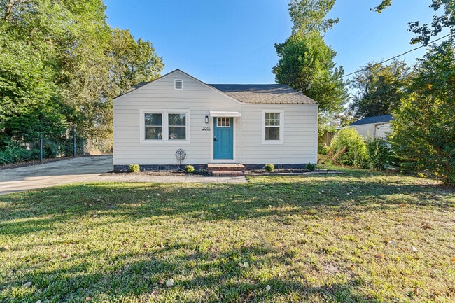 property at 2014 Lanier Dr