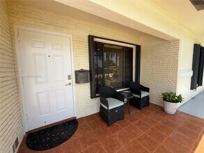 1721 NE 48th Ct in Oakland Park, FL - Building Photo - Building Photo