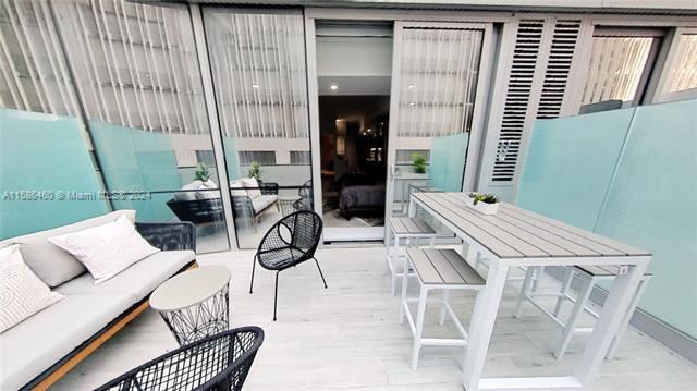 851 NE 1st Ave in Miami, FL - Foto de edificio - Building Photo