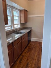 2865 E Derbyshire Rd, Unit 1 in Cleveland Heights, OH - Building Photo - Building Photo