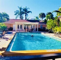 12666 Kenwood Ln in Ft. Myers, FL - Building Photo