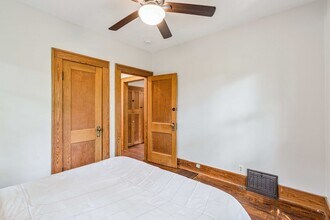 815 River St in Iowa City, IA - Building Photo - Building Photo