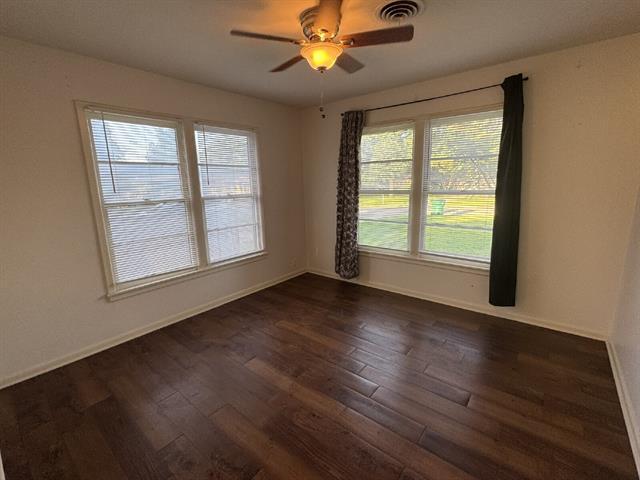 879 N Lydia Ave in Stephenville, TX - Building Photo - Building Photo