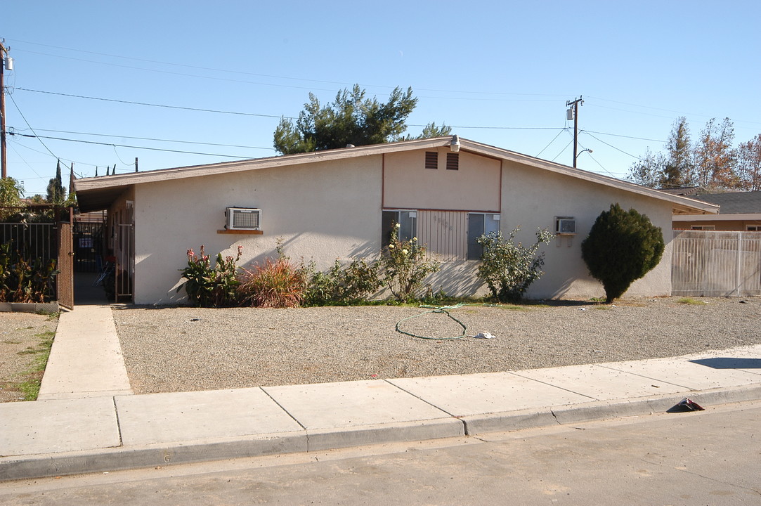 15128 Elm Ct in Moreno Valley, CA - Foto de edificio