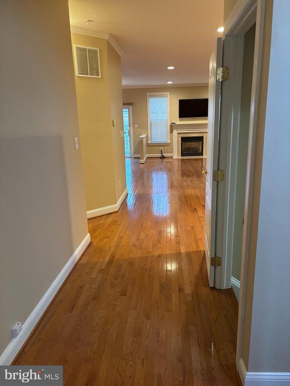 property at 3233 Meadow View Cir