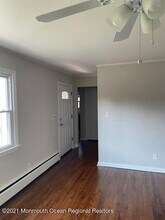 16 Community Dr in West Long Branch, NJ - Building Photo - Building Photo