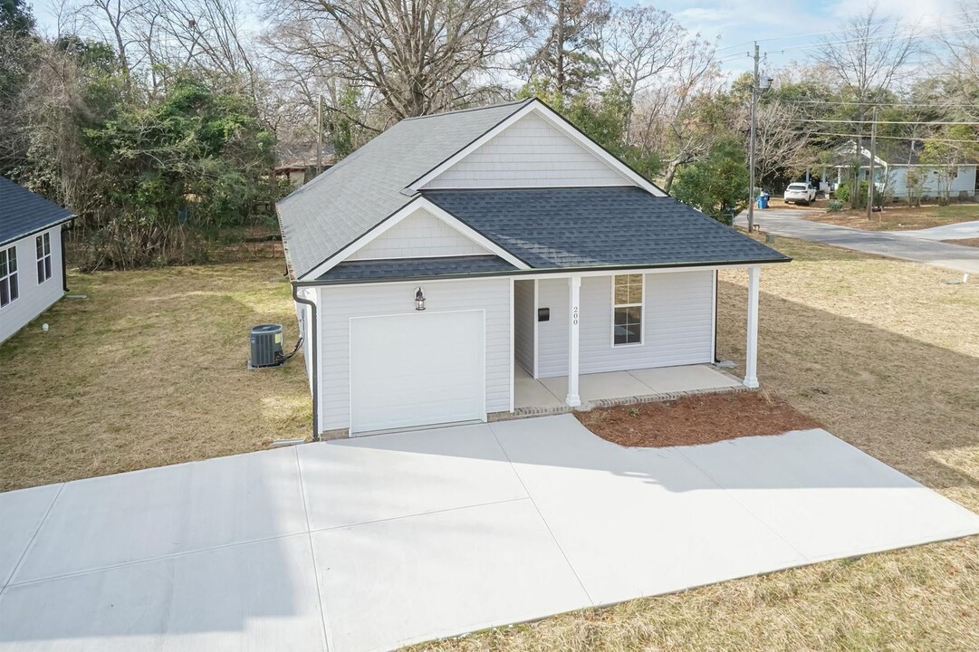 200 E Granville St in Dunn, NC - Building Photo