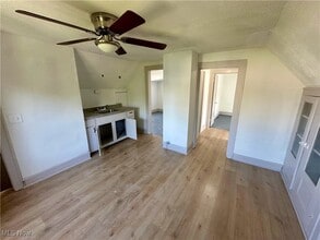3540 E 154th St in Cleveland, OH - Building Photo - Building Photo