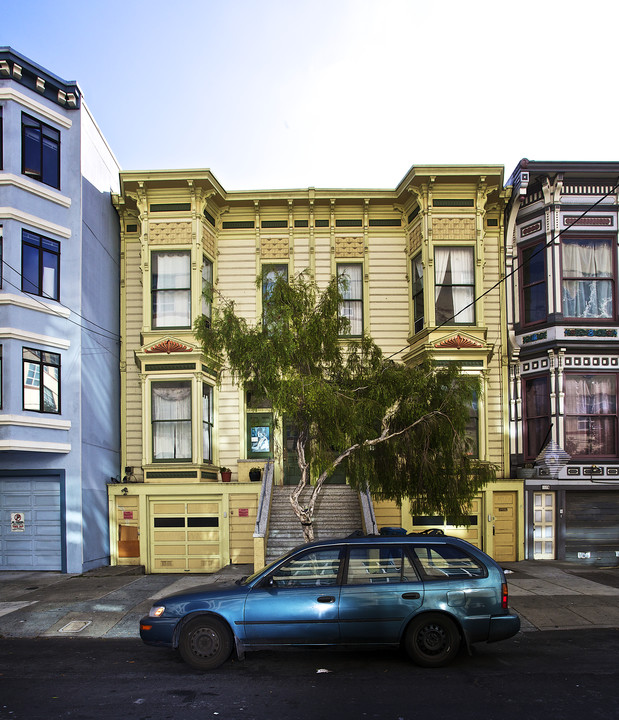 113-115 1/2 Bartlett Street in San Francisco, CA - Building Photo