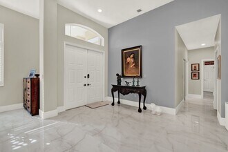 8487 SW 138th Terrace in Palmetto Bay, FL - Building Photo - Building Photo