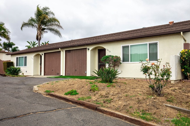 1008 Santa Fe Dr-Unit -1008 in Encinitas, CA - Building Photo - Building Photo