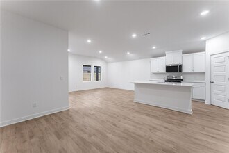 4611 W Barhem Dr in Fayetteville, AR - Building Photo - Building Photo