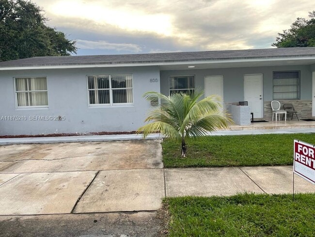 property at 802 N 58th Ave