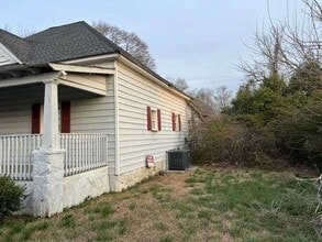 747 E Broadway St in Griffin, GA - Building Photo - Building Photo