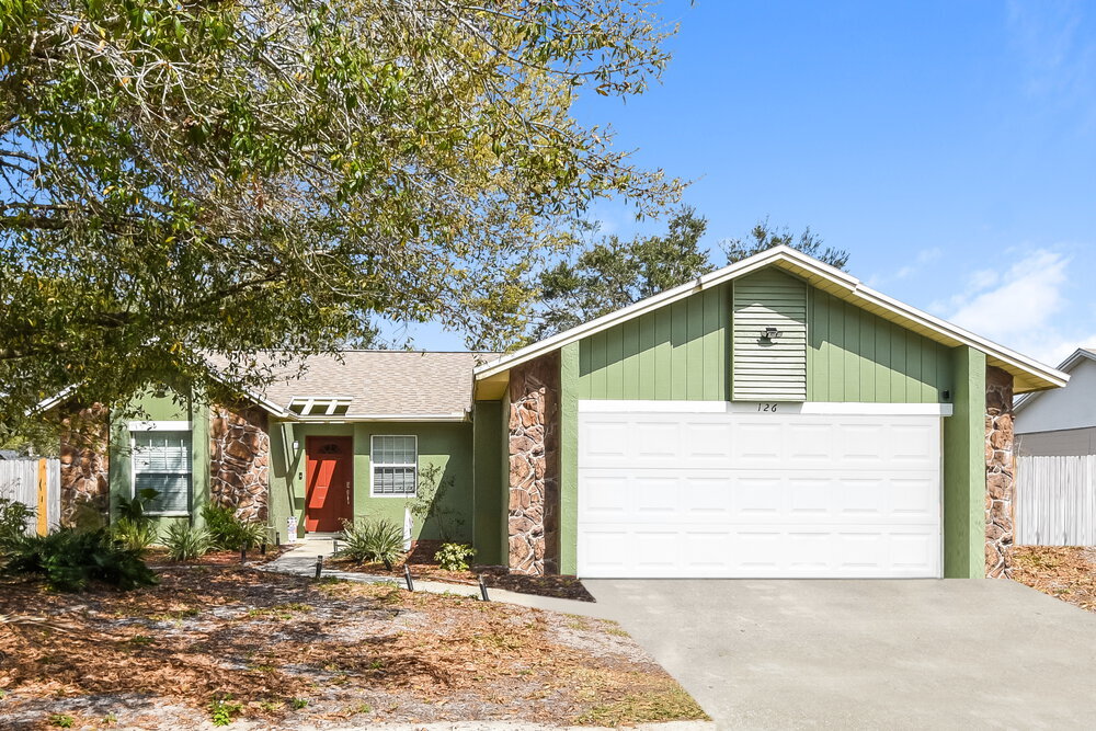 126 Grovewood Ave in Sanford, FL - Building Photo