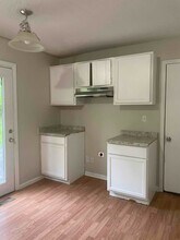 9008 John Paul Ct in Louisville, KY - Building Photo - Building Photo