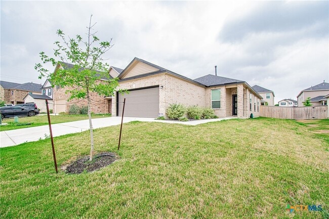 property at 4927 Park Lgt